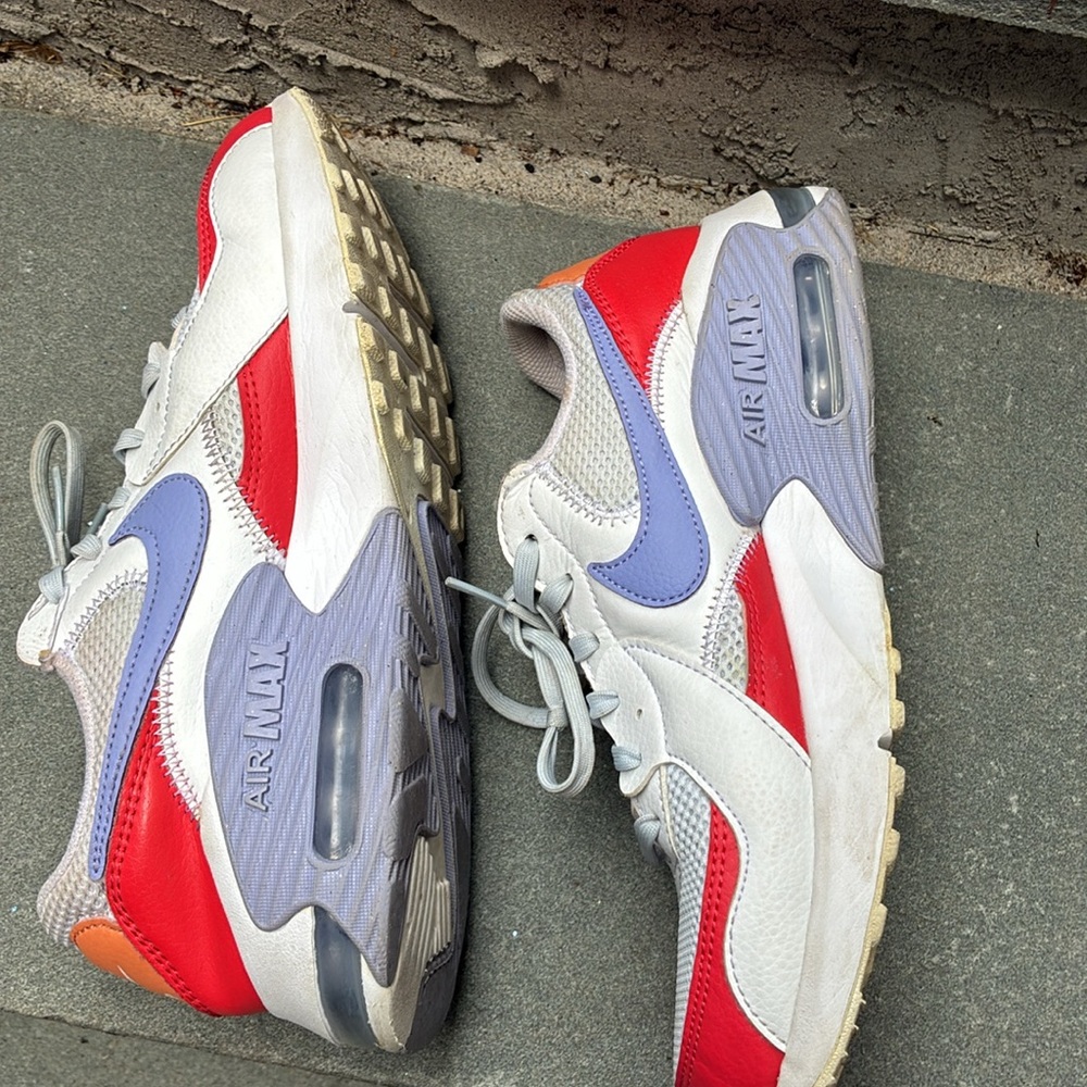 Nike Air Max Excee Athletic Women’s Sneakers some wear Sz 9